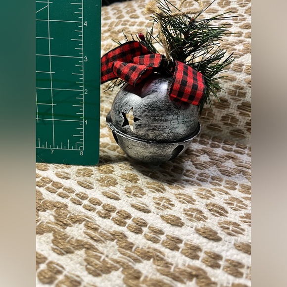 Jumbo Metal Silver Jingle Bell Christmas Ornament w Greenery Berries Pine Cones - Picture 5 of 7